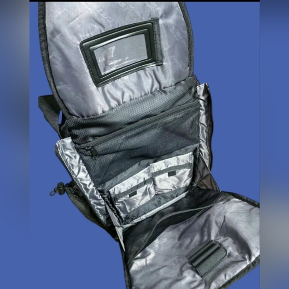 MOBILE EDGE "BRING IT ON"COMPUTER & ACCESSORIES PADDED SHOULDER BAG - Picture 7 of 10